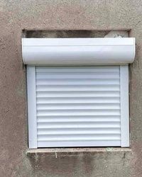 PVC prozor za kupatilo sa roletnom