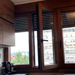 Alu drvo prozor u kuhinji