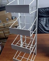 Mini metalne police za prodavnicu