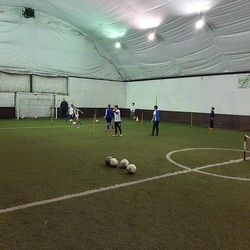 Treniranje fudbala u balonu