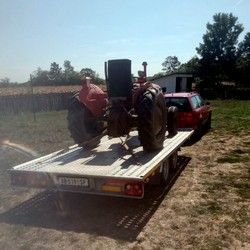Slepanje traktora Mladenovac