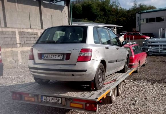 Transport auta u kvaru Mladenovac