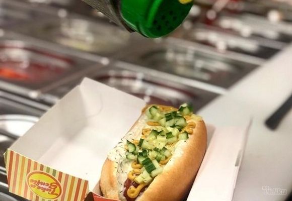 Tzatziki Hot Dog