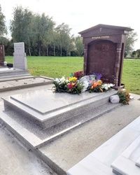 Spomenici za porodicne grobnice Pancevo