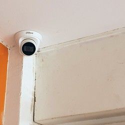 Postavljanje video nadzora u stambenoj zgradi Mladenovac