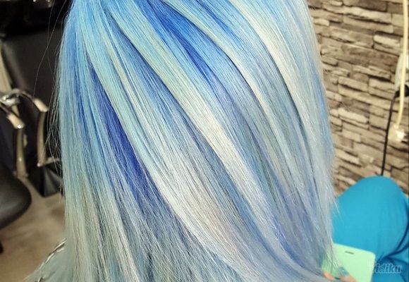 Satiranje kose u plavo