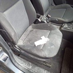 Kvalitetno dubinsko pranje sedista u autu