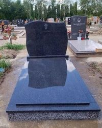 Spomenik od antracit granita Pancevo