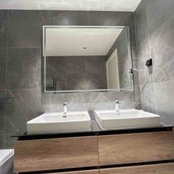 Led ogledalo sa touch prekidačem, Vojvodjanska, Novi Beograd