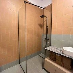 Tuš kabina od kaljeno stakla, Prote Mateje, Čubura