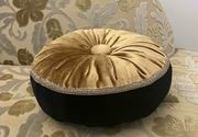 Crno zlatni okrugli turban jastuk