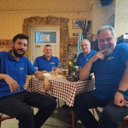 Uzivo muzika petkom Novi Sad