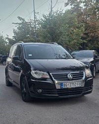 Iznajmljivanje vozila VW Touran METAN 7 sedišta!