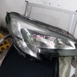 Desni far Opel Corsa E 2015