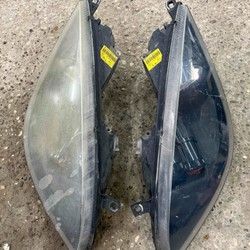 Mitsubishi Colt far levi i desni okvir fara 2004-2008