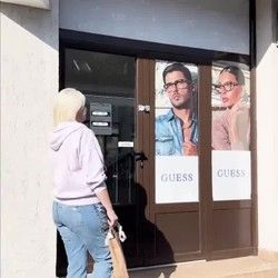 Optičarske radnje Batajnica