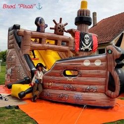 Zamak na naduvavanje Pirati