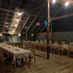 Restoran za proslave pored reke