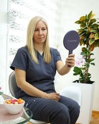 Podmlađivanje lica i hijaluron