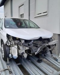 OTKUO HAVARISANIH I OŠTEĆENIH AUTOMOBILA NOVI SAD