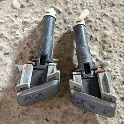 Mitsubishi ASX prskalica fara leva i desna 2010-2014