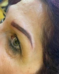 Korekcija puder obrva