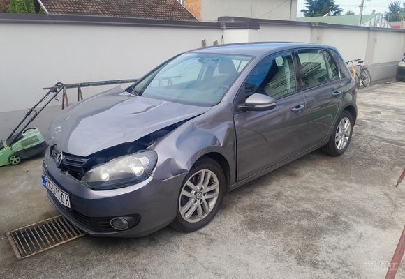otkup-havarisanih-automobila-novi-sad-bda8c7.jpg