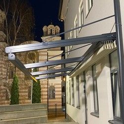 Samoviseca pergola