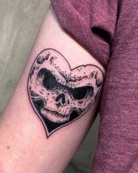 Tetovaža na ruci, majstor Maks