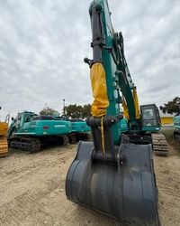 Bager sa gusenicama za zemljane radove