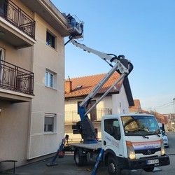 Iznajmljivanje kamiona sa korpom Vozdovac