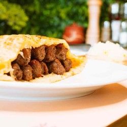 Desetka u pola domaćeg somuna!