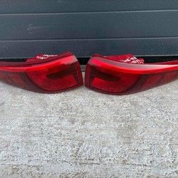 Kia Sportage stop svetlo levo i desno spoljno 2015-2018