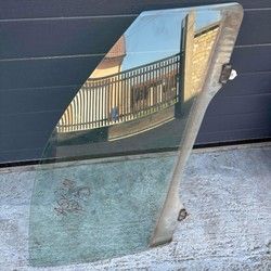 Mitsubishi ASX 2011 prednje desno staklo vrata