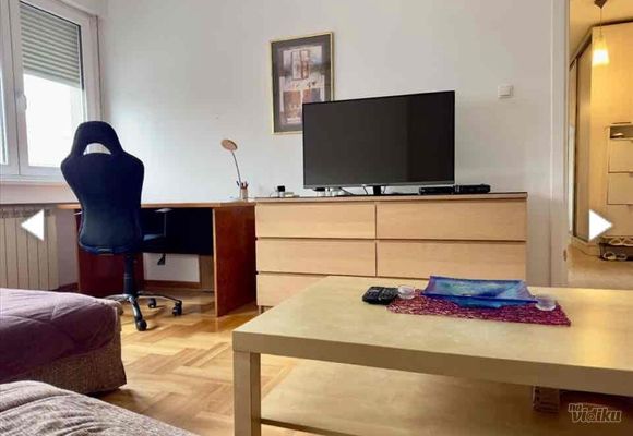 Izdavanje stana Dečanksa ulica