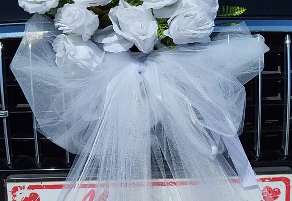 Dekoracija auta za mladence - Mladenački auto