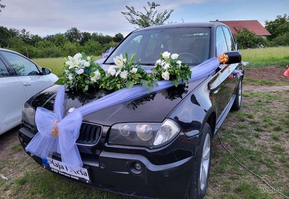 Dekoracija auta - Mladenački auto