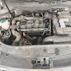 Pranje motora u auto perionici Super auto