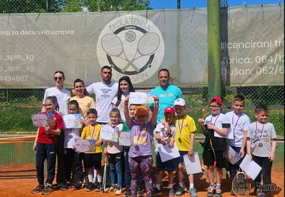 tenis-u-kragujevcu-94b895-33504471-1.jpg