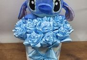 Stitch i ruze od satena u kutiji - Kragujevac