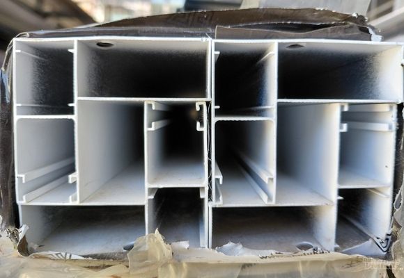 aluminijumska-ravna-vodilica-sa-dodatkom-za-komarnik-d816cb.jpg