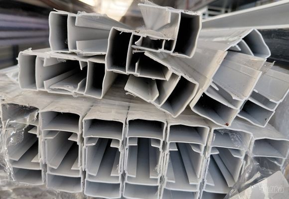 Aluminijumski ram za plise komarnike