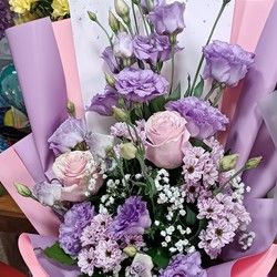 buket-sa-lizijantusima-0b14a3.jpg