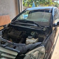 mercedes-b-klasa-zamena-sofersajbne-u-borci-5c9856.jpg