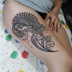 Tetoviranje MANDELA TRIBAL NA BUTINI