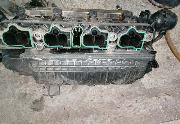Usisna grana motora A12XER Opel Corsa D 