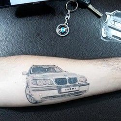 Tetoviranje BMW NA RUCI
