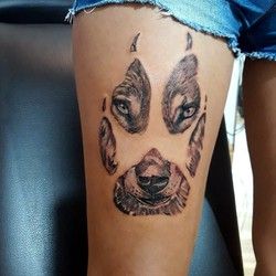 Tetoviranje VUKA NA BUTINI