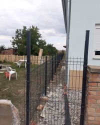 Ugradnja panelne ograde za dvorište