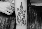 Triangle, wings and girl tattoo - Tetovaža trougla, krila i devojke Beograd Žarkovo